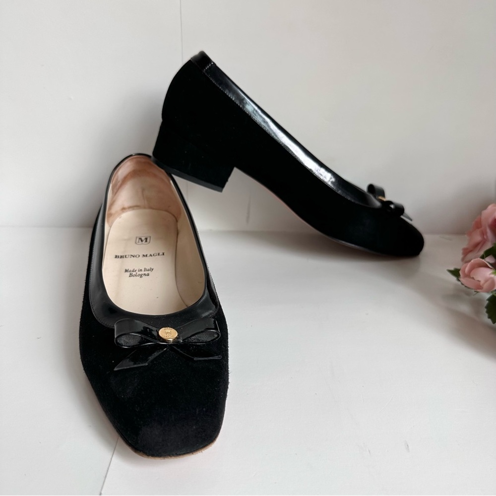 Vintage BRUNO MAGLI Black Suede/Patent Leather Bow Block Heel Pumps